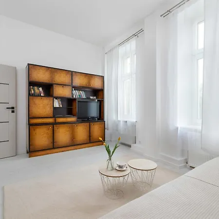 Przytulny Z Dwiema Sypialniami Blisko Centrum By Renters