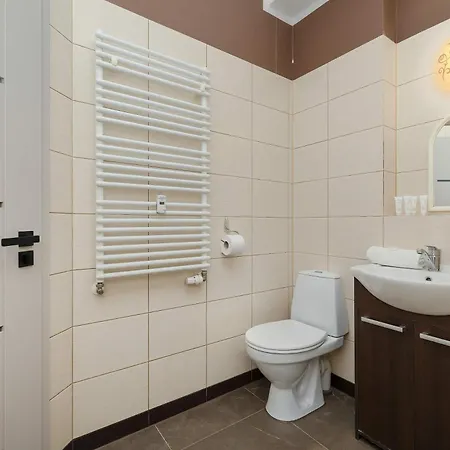 Przytulny Z Dwiema Sypialniami Blisko Centrum By Renters Kołobrzeg