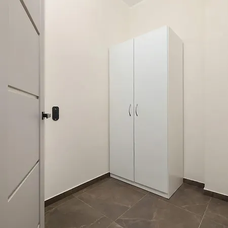 Przytulny Z Dwiema Sypialniami Blisko Centrum By Renters